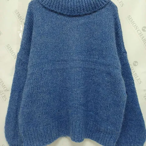 APPROXIMATELY 54 BRAND NEW ROLL NECK PULLOVERS IN CORNFLOWER BLUE IN VARIOUS SIZES - COLLECTION ONLY