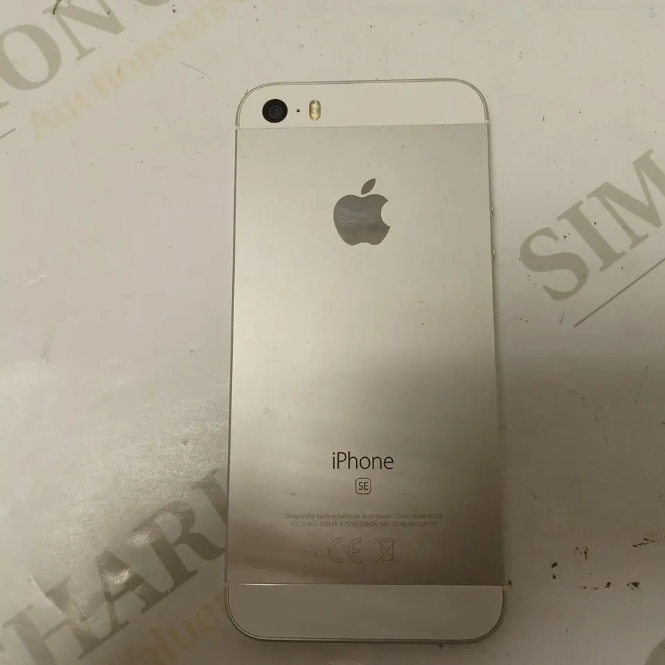 APPLE IPHONE SE SMARTPHONE 