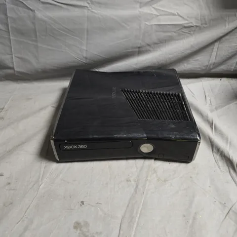 XBOX 360 S CONSOLE – BLACK