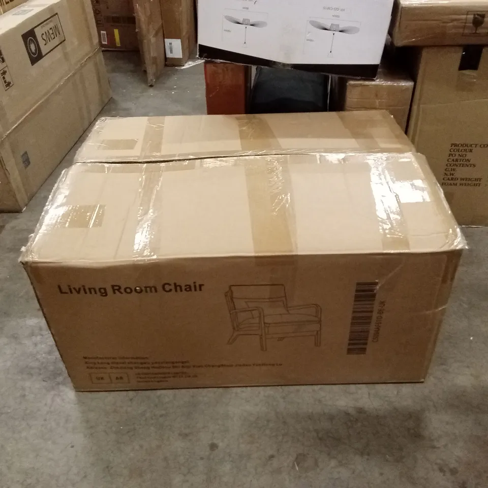 BOXED LIVING ROOM ACCENT CHAIR