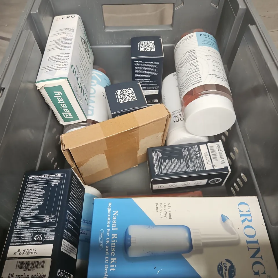 TOTE OF APPROXIMATELY 20 ASSORTED HEALTHCARE PRODUCTS TO INCLUDE PRIVATE ANTIBACTERIAL CREAM - BONE BROTH COLLAGEN CAPSULES AND PERFORMANCE SERIES ELECTROLYTE POWDER