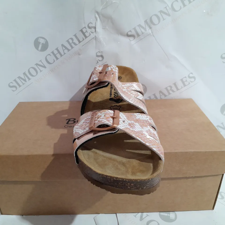 BOXED BONOVA PLATFORM SANDAL - SIZE 7