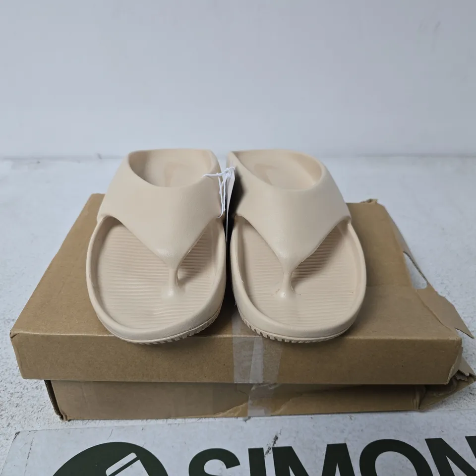 NIKE CALM FLIP FLOP – WOMEN’S BEIGE SANDALS, UK 3.5