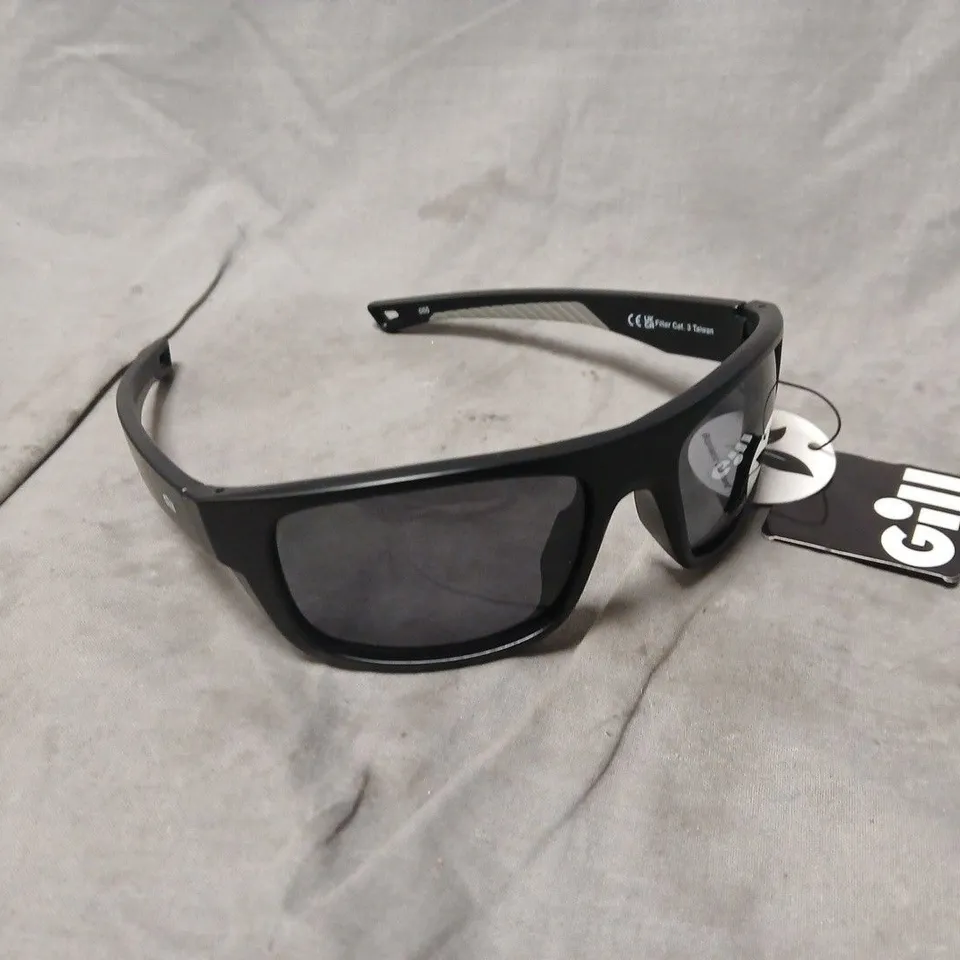 BOXED GILL PURSUIT SUNGLASSES 9741A BLACK