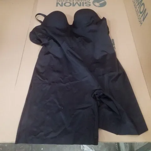 BOX CONTAINING APPROXIMATELY 16 BRAND NEW MAGISCULPT BLACK BODYSUITS - SIZE 42C