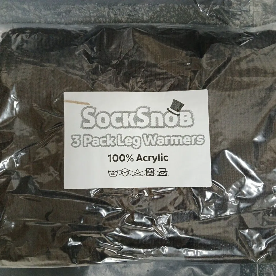 BOX OF APPROXIMATELY 20 BAGS TO INCLUDE 3 PAIRS OF LEG WARMERS IN DARK BROWN - COLLECTION ONLY