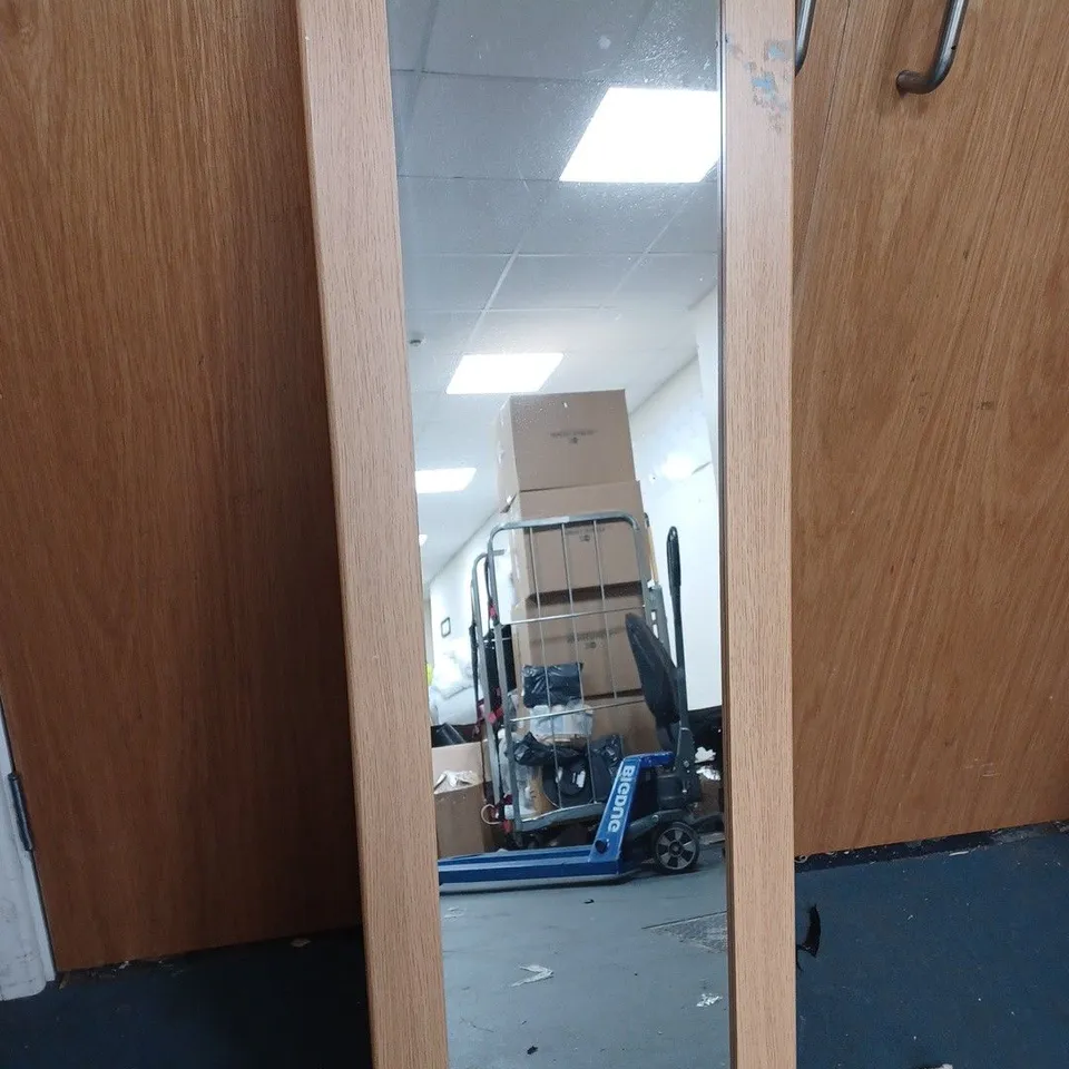 FULL LENGTH MIRROR APPROX 140 X 45CM - COLLECTION ONLY