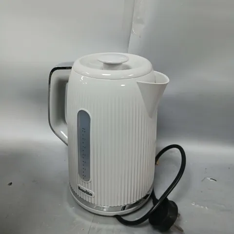 BREVILLE BOLD KETTLE - GREY