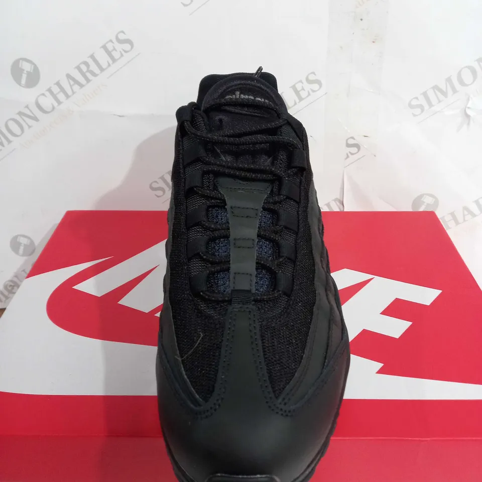BOXED NIKE AIR MAX 95 ESSENTIAL TRAINERS, TRIPLE BLACK - SIZE 10