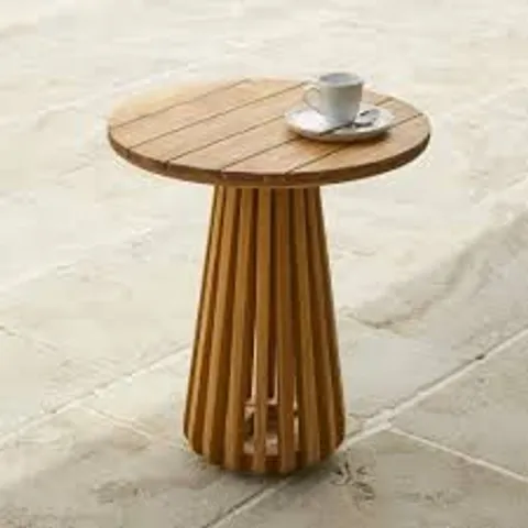 BOXED WILLOW 45CM SIDE TABLE CLASSIC OAK (1 BOX)