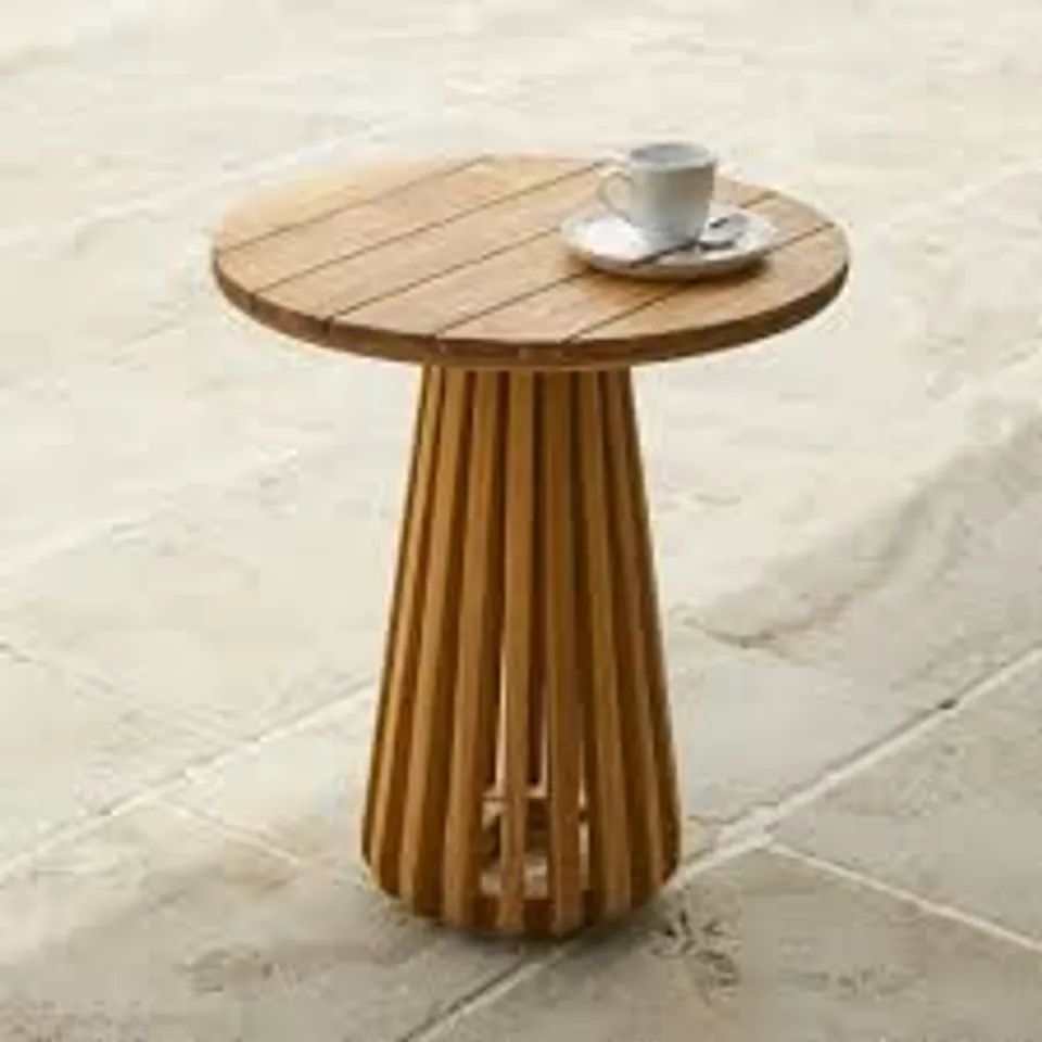 BOXED WILLOW 45CM SIDE TABLE CLASSIC OAK (1 BOX)
