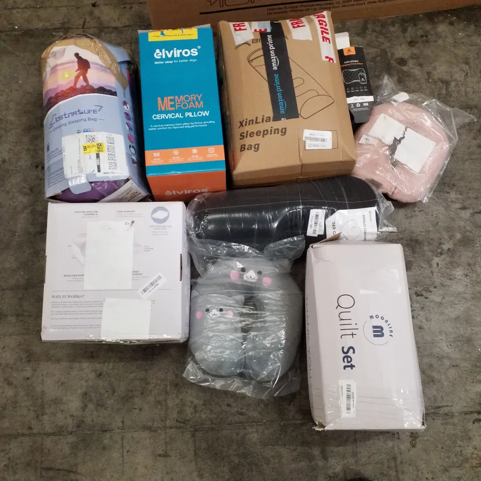 PALLET OF ASSORTED PILLOWS & CUSHIONS INCLUDING CERVICAL PILLOW, SLEEPING BAG, CAMPING TRAVEL PILLOW, DONUT CUSHION, QUILT SET