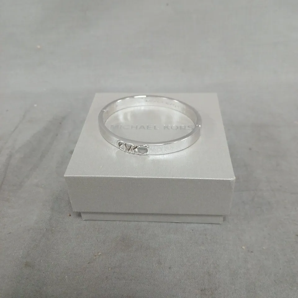 MICHAEL KORS PLATINUM-PLATED STATEMENT EMPIRE LINK JEWELLERY – ONE SIZE