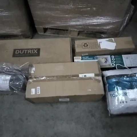PALLET OF ASSORTED ITEMS INCLUDING FUJI FLOOR SOLAR LAMP, VOILAMART 3-TIER GARMENT ROLLING RACK, MATTRESS TOPPER, IM MEK SCOOTER, INOFIA, ACRYLIC HOME MATTRESS TOPPER, TATKRAFT STEEL CLOTHES RACK