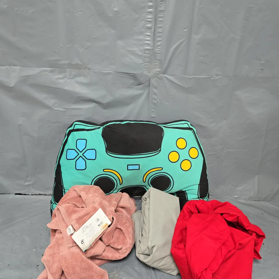 APPROXIMATELY 12 ASSORTED HOUSEHOLD ITEMS TO INCLUDE GAMING CONTROLLER CUSHION, COTTON BATH TOWEL, BED SHEET IN GREY, ETC