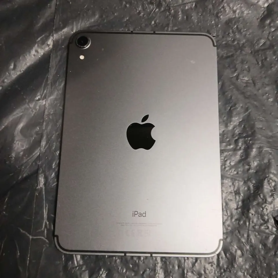 APPLE IPAD A2568 – BLACK TABLET - FOR PARTS