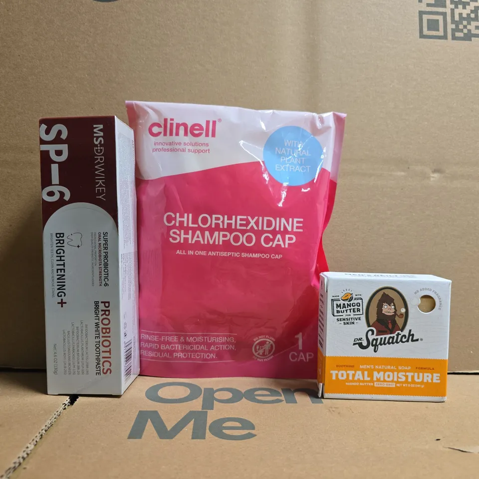 APPROXIMATELY 15 ASSORTED COSMETIC ITEMS TO INCLUDE DR SQUATCH, CLINELL, ETC - COLLECTION ONLY