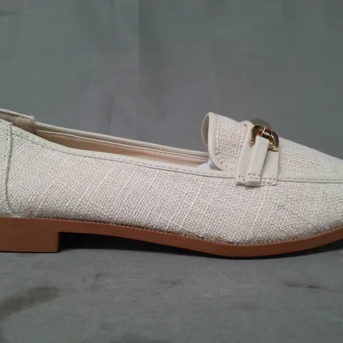 BOXED PAIR OF ASOS DESIGN WIDE FIT VERITY LOAFERS IN NATURAL UK SIZE 6