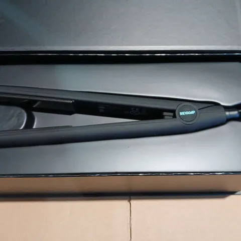 BOXED PROGLOSS TOUCH DIGITAL CERAMIC STRAIGHTENER ST-1500-EU