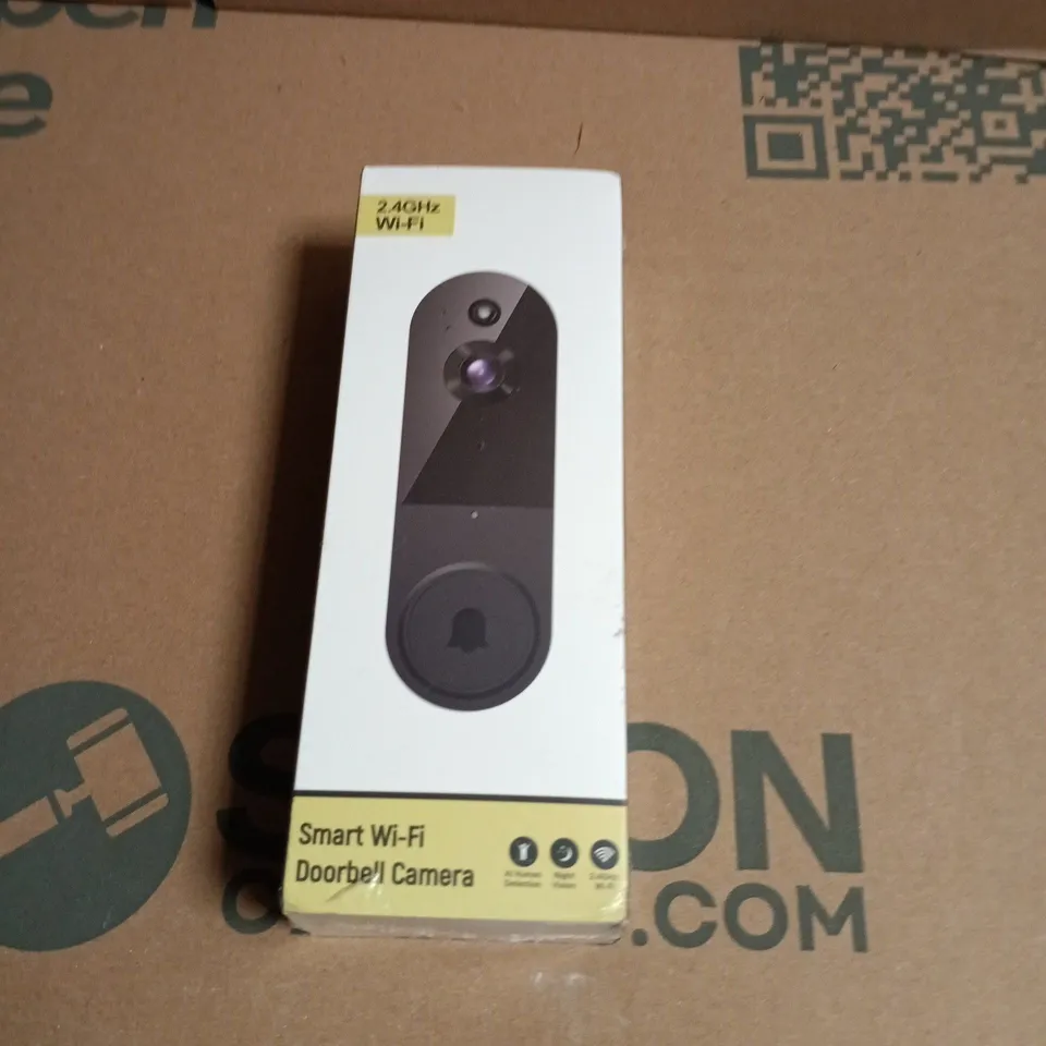 BOX OF APPROXIMATELY 8 ASSORTED ELECTRICAL ITEMS INCLUDING SMART WIFI DOORBELL CAMERA AND SMART VISUAL DOORBELL 