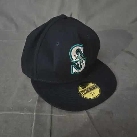 NEW ERA CAP SEATTLE MARINERS 59FIFTY FITTED CAP – UK 7 1/2 (US 7 1/2)