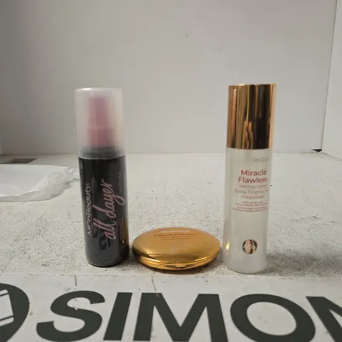 MCO BEAUTY BEAUTY SET INCLUDING SETTING SPRAY & COMPACT POWDER