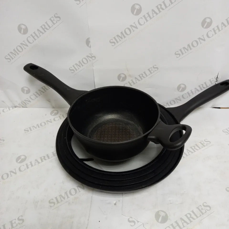 PRESTIGE NON STICK ALUMINIUM 4 PIECE NESTING COOKWARE SET