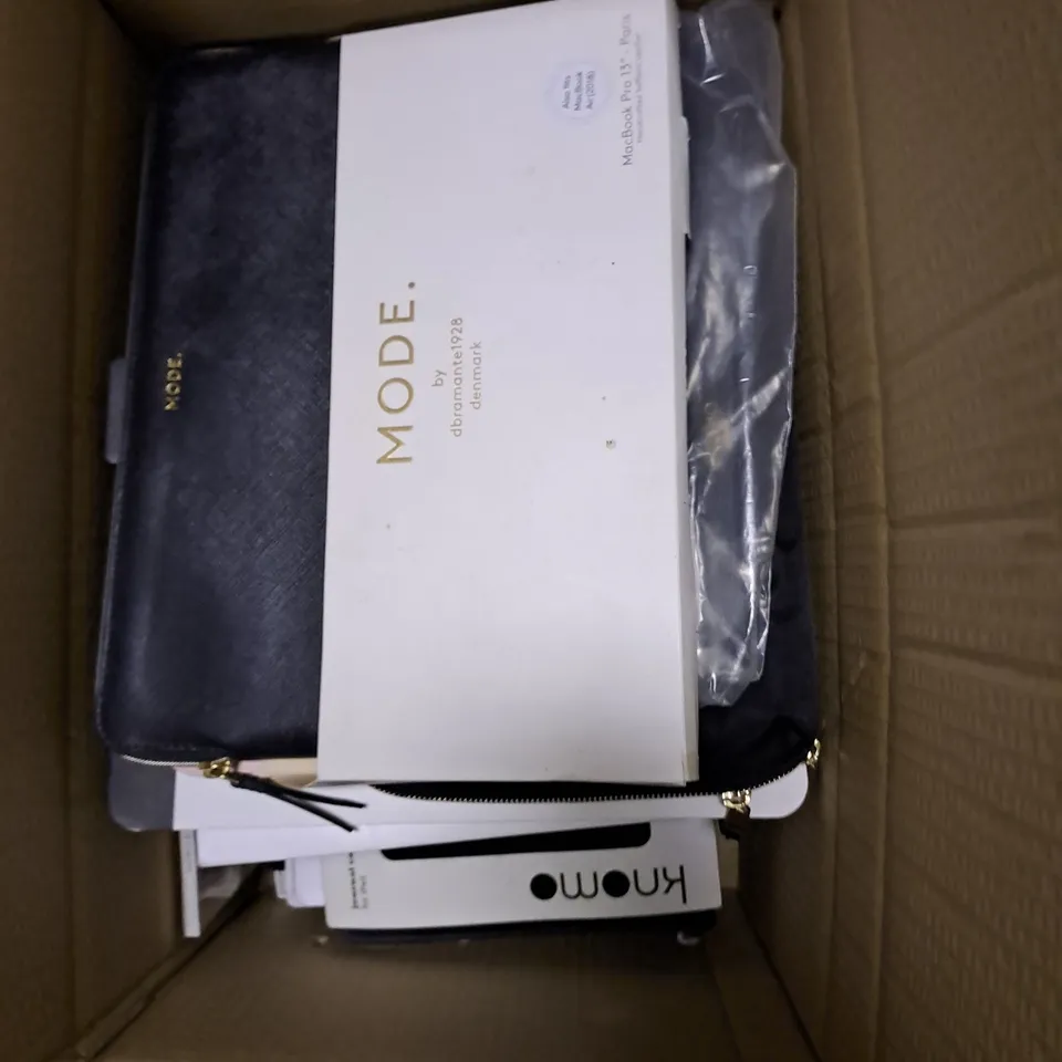 BOX OF APPROXIMATELY 8 ASSORTED ITEMS TO INCLUDE - COCOON 15 MACBOOK SLEEVE , IPAD AIR SMART COVER , MACBOOK SLEEVE ETC