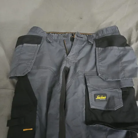 SNICKERS WORKWEAR SHORTS β WAIST 31