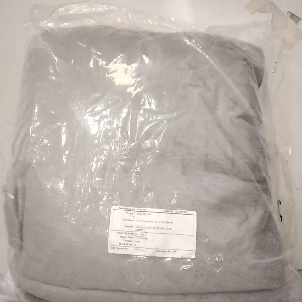 (ELECTRICAL FAULT) SUPER POLAR GREY 160 X 120 CM BLANKET
