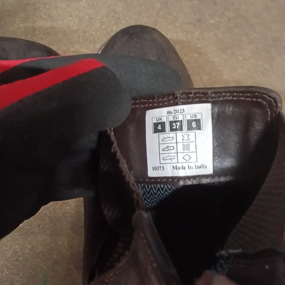 MEN'S BLACK LEATHER CHELSEA BOOTS, UK 4 (EU 37)
