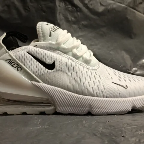 PAIR OF NIKE AIR 270 TRAINERS IN WHITE SIZE UK 4