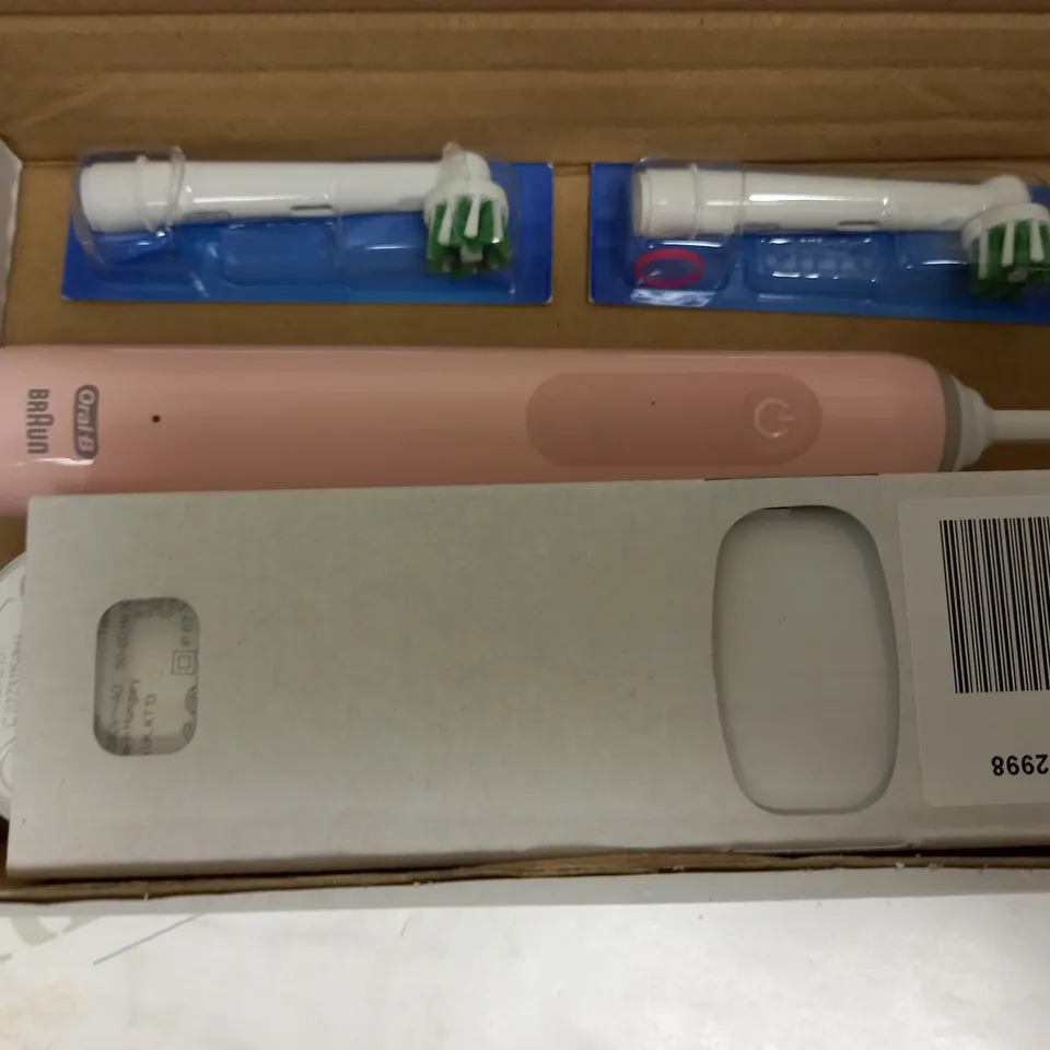 ORAL-B ELECTRIC TOOTHBRUSH