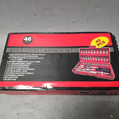 APPROXIMATELY 46PCS SOCKET WRENCH SET 