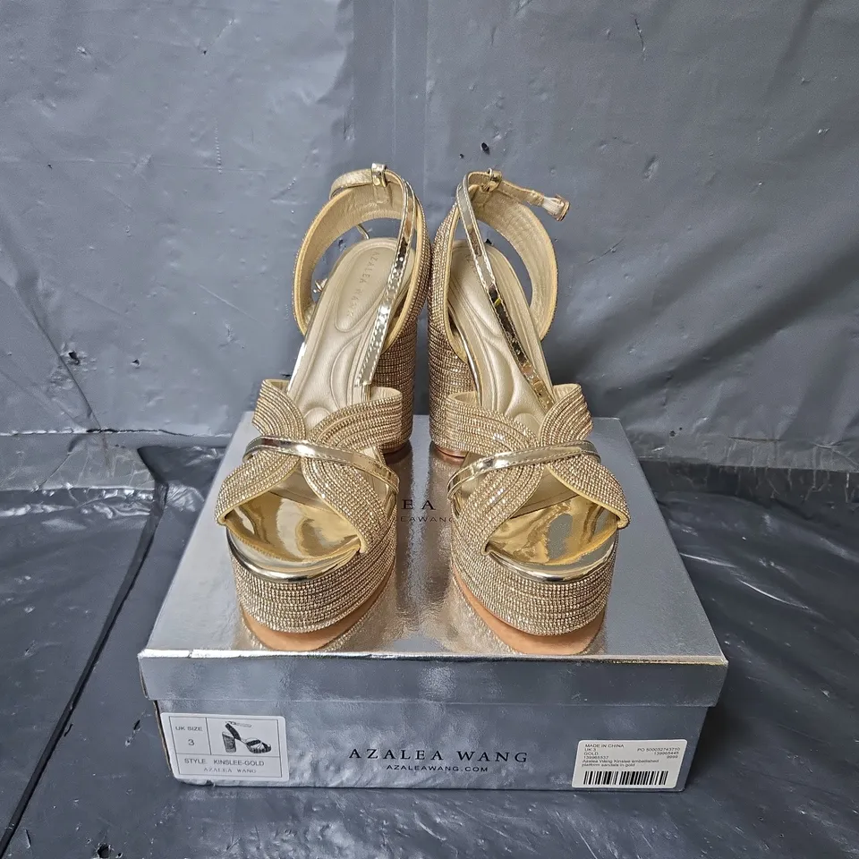 BOXED PAIR OF AZALEA WANG KINSLEE EMBELLISHED PLATFORM SHOES IN GOLD COLOUR - SIZE 3