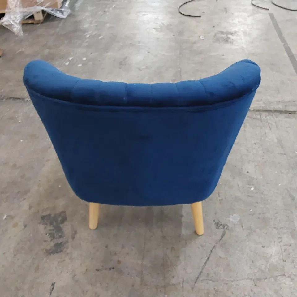 DESIGNER SMALL CASUAL CHAIR UPHOLSTERED IN ROYAL BLUE FABRIC 