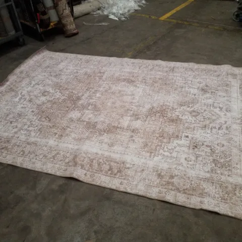 QUALITY DESIGNER AREA RUG - APPROXIMATELY 195×285CM