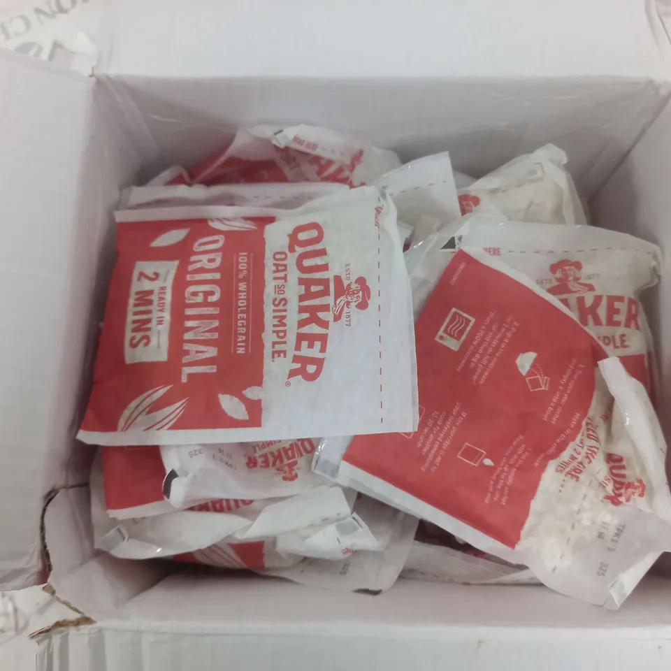 BOXED APPROXIMATELY 40 SACHETS QUAKER ORIGINAL MICROWAVEABLE OATS