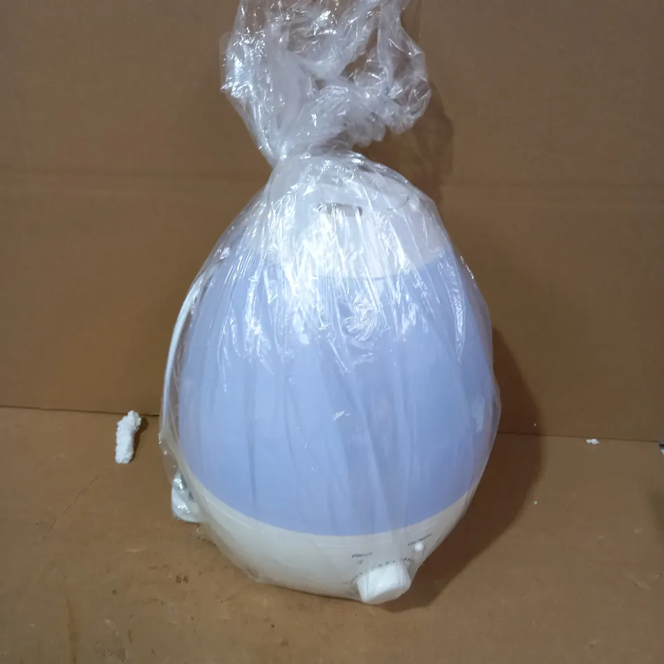 BELL HOWELL COLOUR CHANGING HUMIDIFIER 
