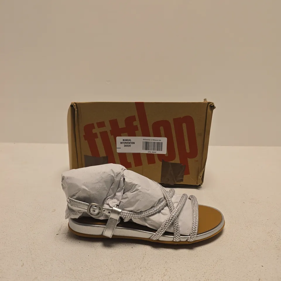FITFLOP WOMEN'S STRAPPY SANDALS – WHITE/SILVER WITH RHINESTONE STRAPS SIZE UK 3