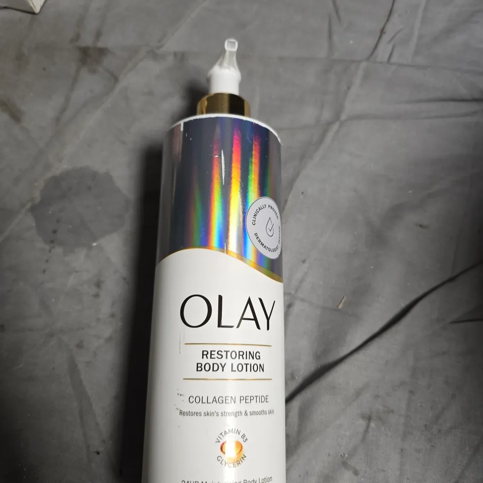 APPROXIMATELY 20 ASSORTED HEALTH AND BEAUTY PRODUCTS INCLUDING OLAY RESTORING BODY LOTION , DOVE BODY WASH AND EYEWEAR CLEANING WIPES 