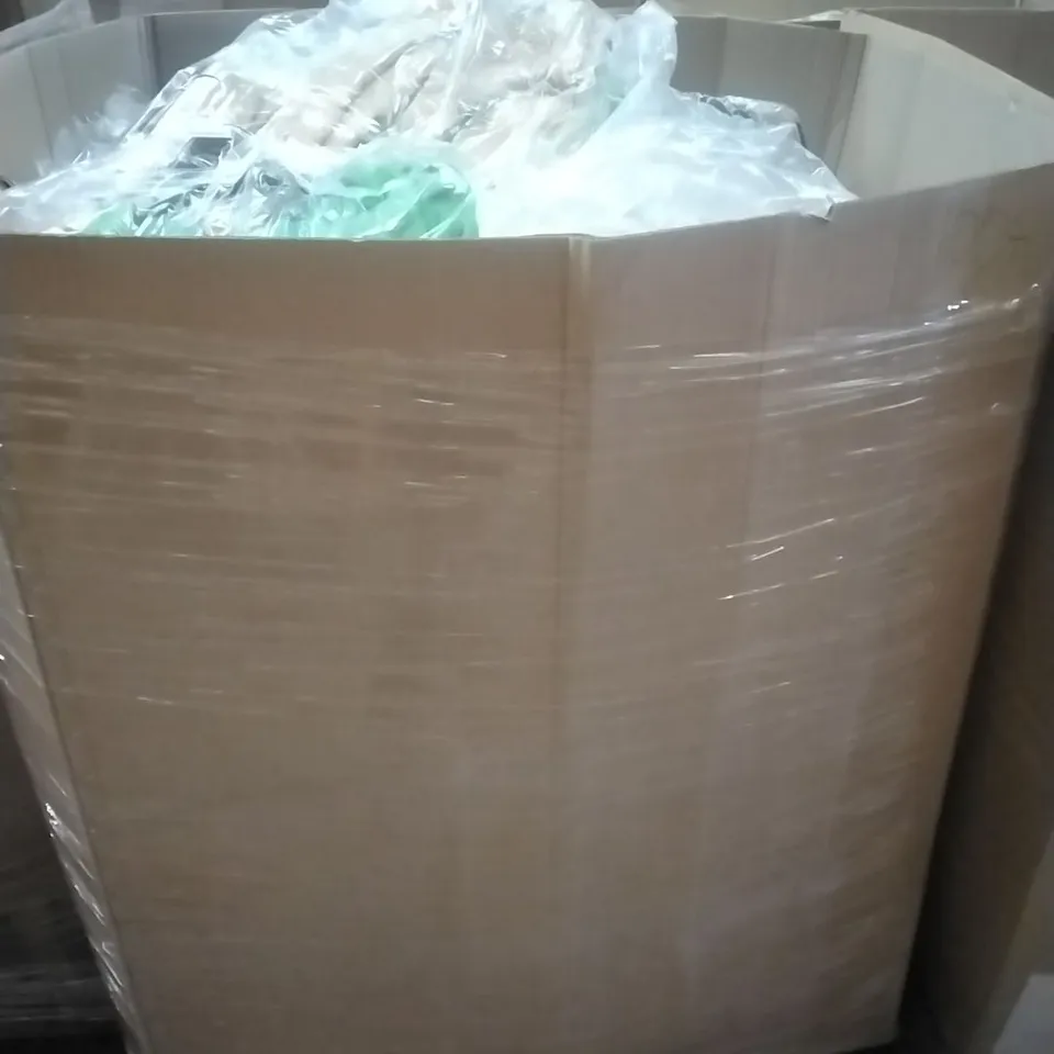A PALLET CONTAINING APPROXIMATELY 90 BRAND NEW DESIGNER WOMEN'S CLOTHES WHICH INCLUDE; VARIOUS STYLES OF JD WILLIAMS COATS, SKIRTS, DRESSES ETC