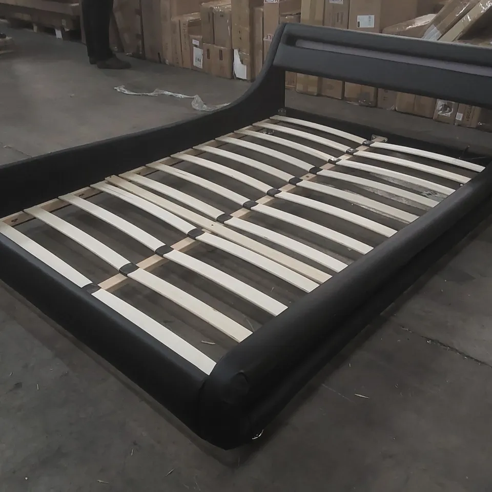 LOLLAR UPHOLSTERED BED FRAME SIZE: DOUBLE (4'6) COLOUR: BLACK