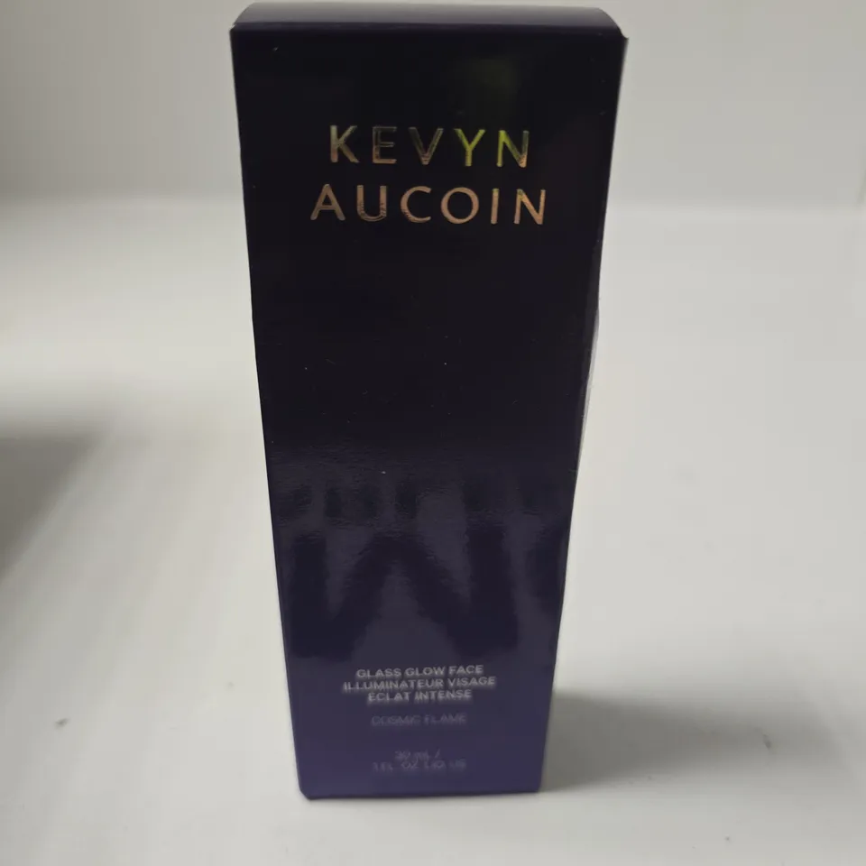 KEVYN AUCOIN GLASS GLOW FACE ILLUMINATOR – COSMIC FLAME