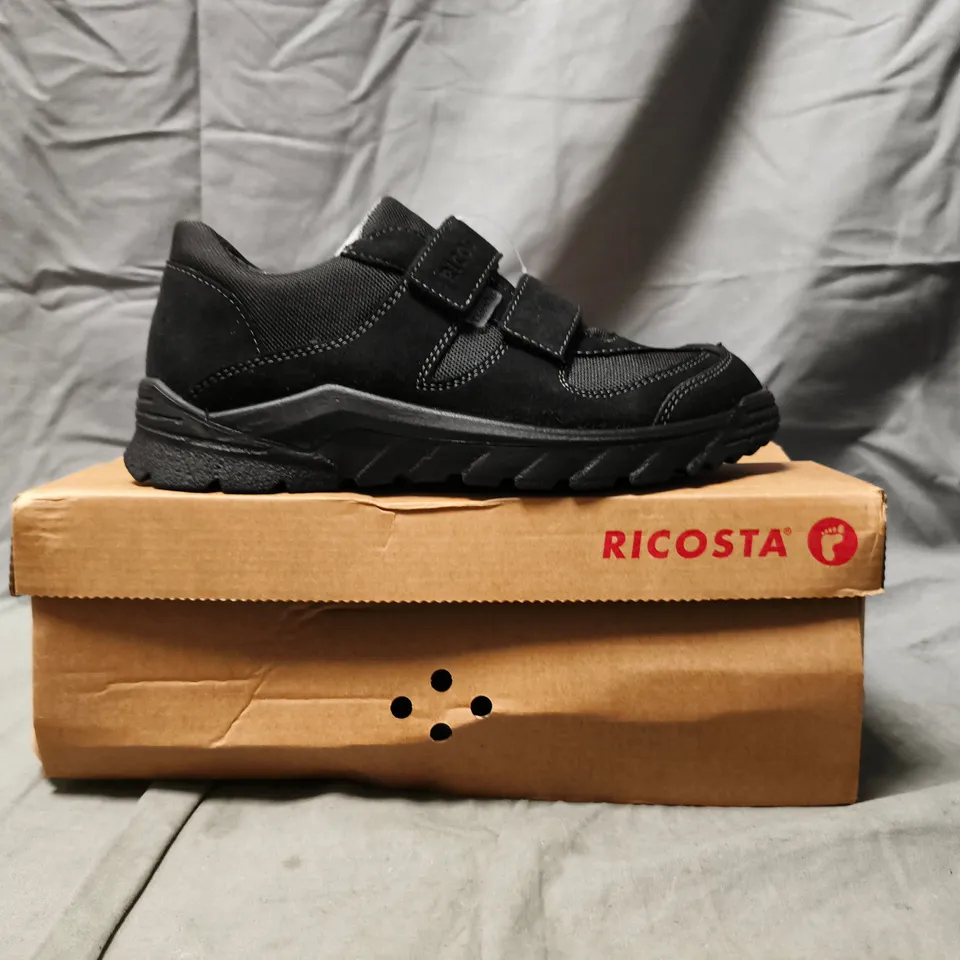BOXED PAIR OF RICOSTA VELCRO STRAP SHOES IN BLACK SIZE EU 35