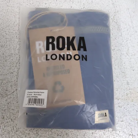 BAGGED ROKA LONDON CHELSEA RECYCLED NYLON X-SMALL IN BURNT BLUE