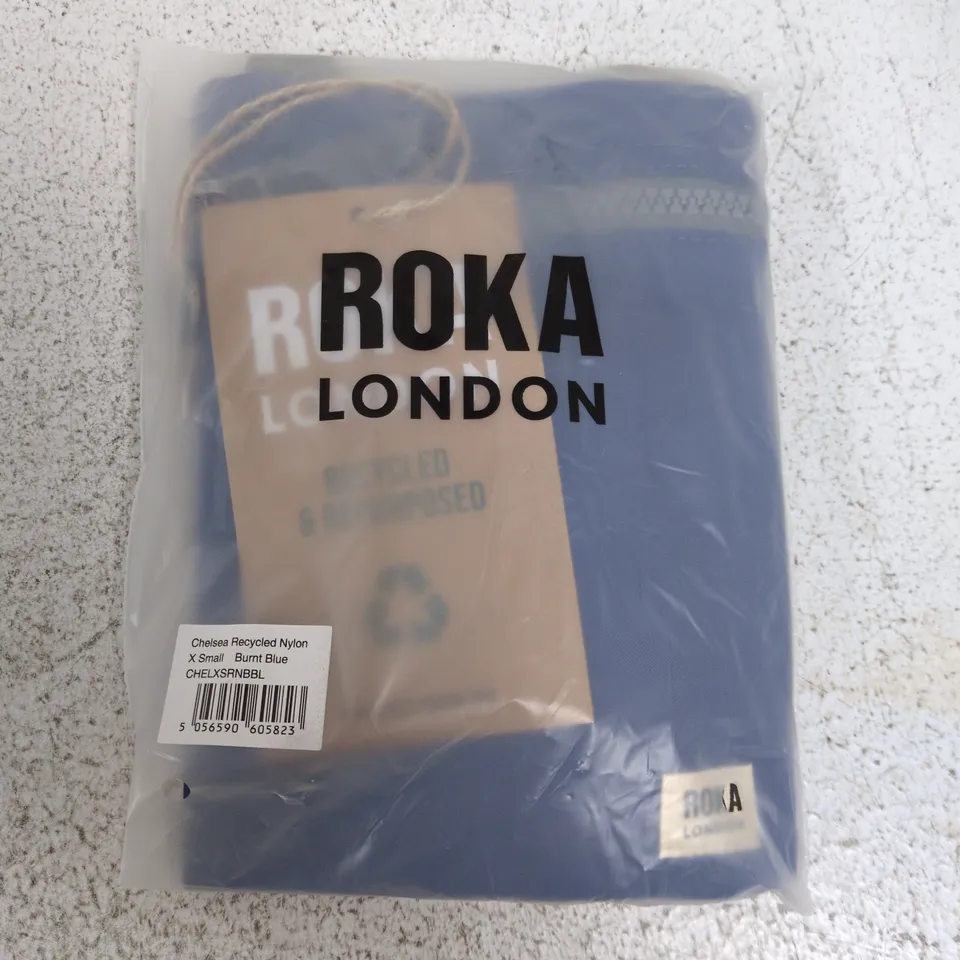 BAGGED ROKA LONDON CHELSEA RECYCLED NYLON X-SMALL IN BURNT BLUE