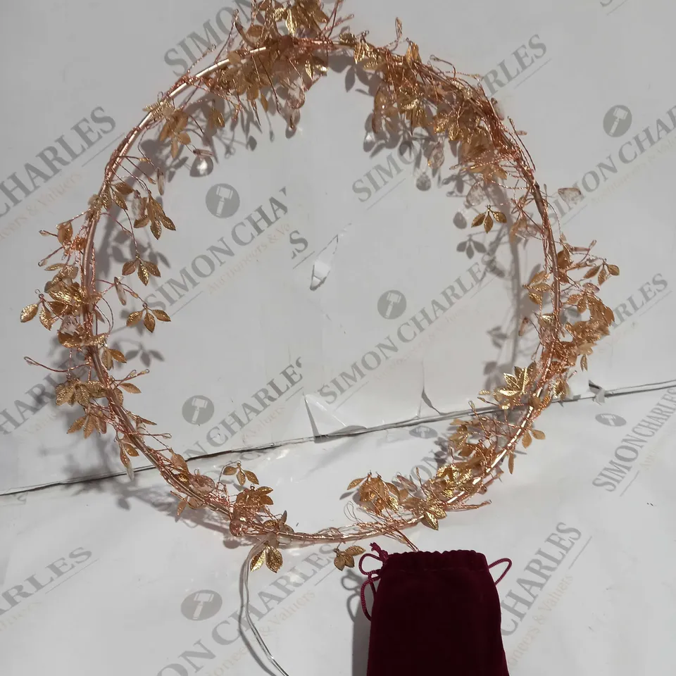 BOXED ALISON CORK PRE LIT JEWELLED WREATH
