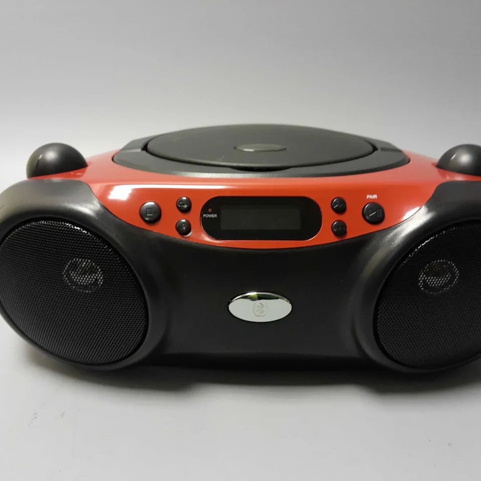 BLUETOOTH CD BOOMBOX