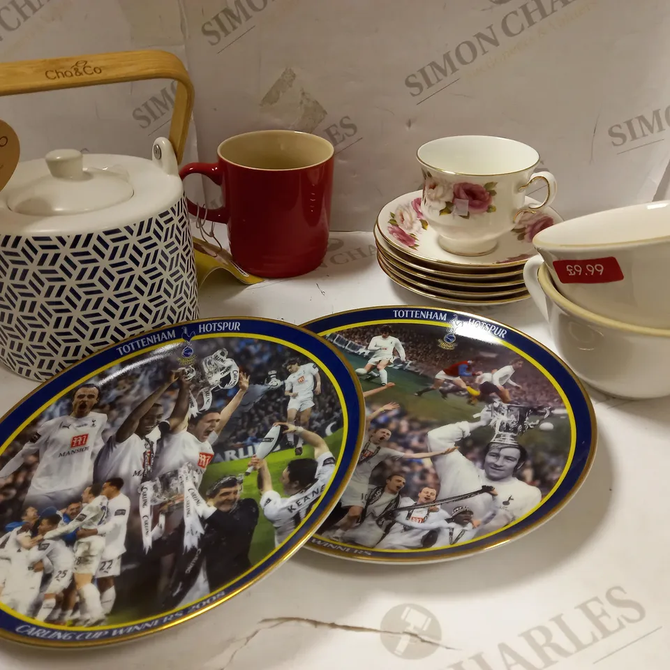 ASSORTED CERAMICS TEA SETS MEMORABILIA PLATES 